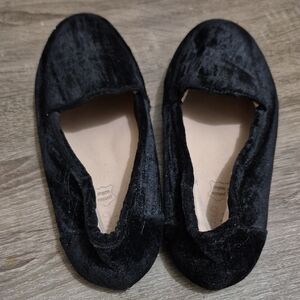 Emerald Black Velvet Women's Slippers